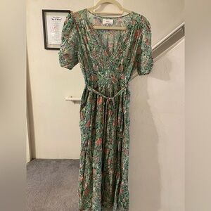 XiRENA Green Floral Maxi Dress